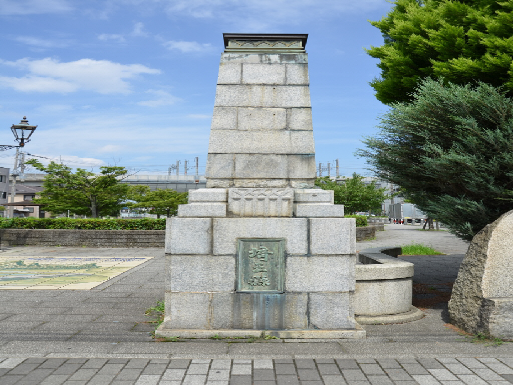 3代目戸田橋の親柱の写真