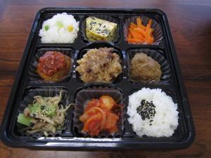 もちもち玄米ハンバーグ弁当