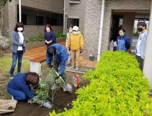 植樹会の様子の写真