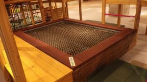 アスレチック遊具トランポリン